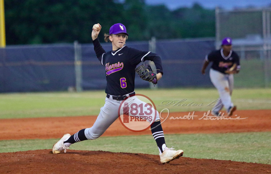 Lennard capitalizes on erratic pitching for district win