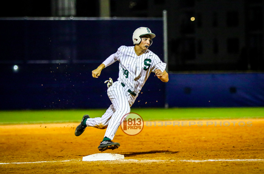 Sickles pile up late runs for Saladino semifinal win