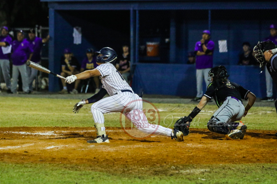 Morales escapes the yard to push Durant over Newsome
