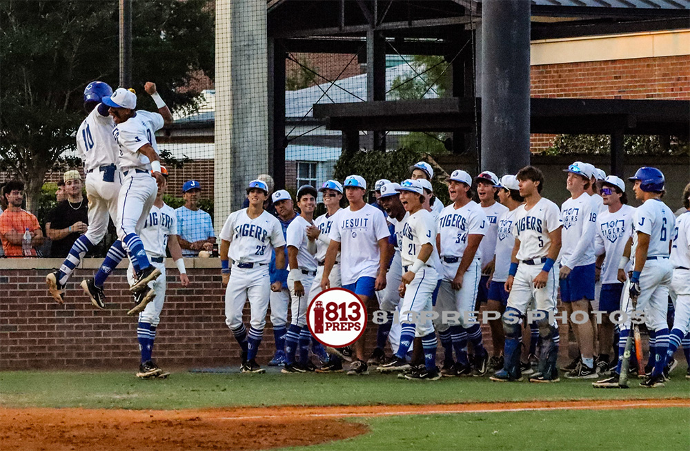 Sheffield’s dinger sparks seven-run Jesuit rally