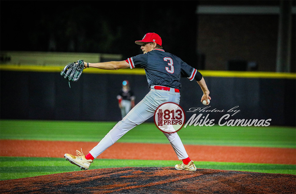 Osting, Perez lead Bulls in region final win